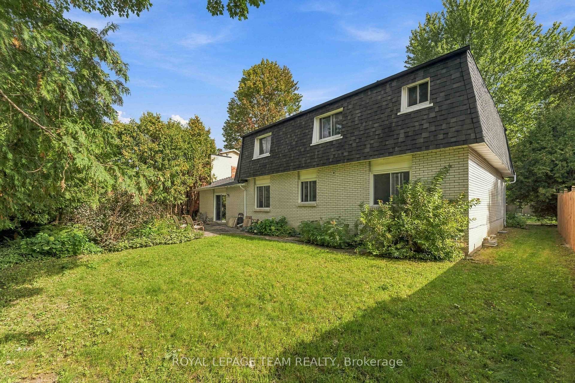Photo 52 of 19 Amberwood Crescent, Ottawa, Pineglen/Country Place — HOMEH
