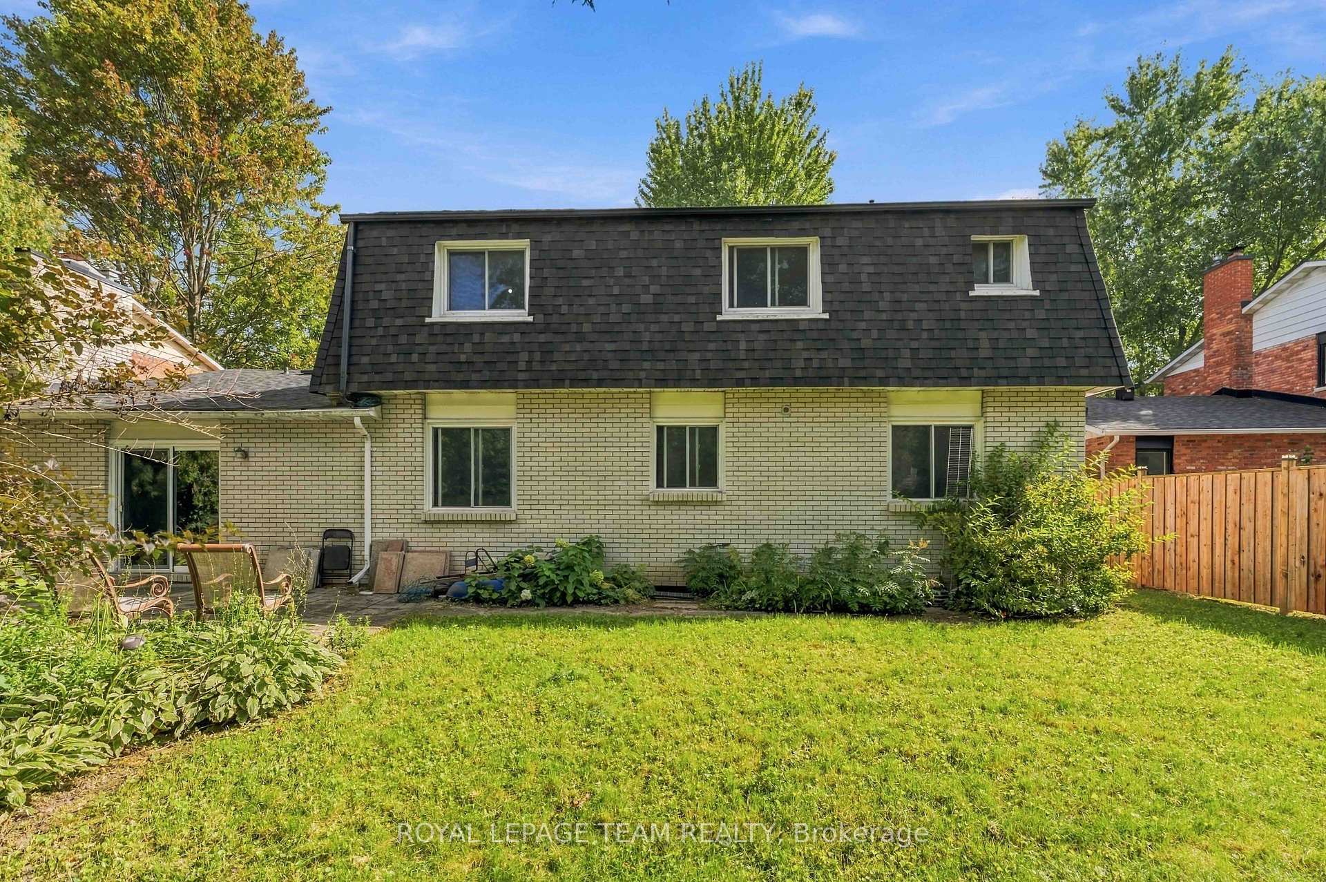 Photo 53 of 19 Amberwood Crescent, Ottawa, Pineglen/Country Place — HOMEH