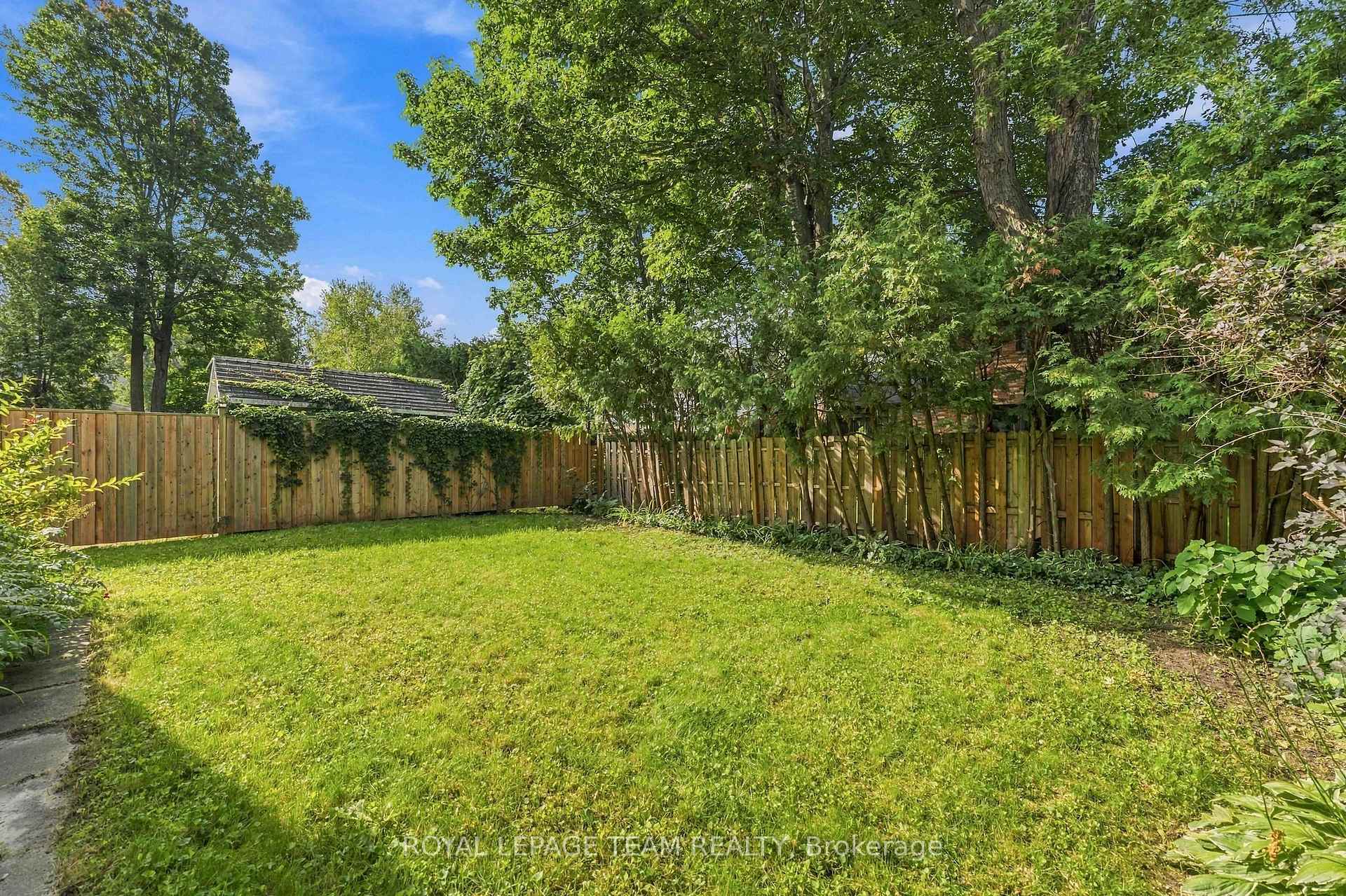 Photo 55 of 19 Amberwood Crescent, Ottawa, Pineglen/Country Place — HOMEH