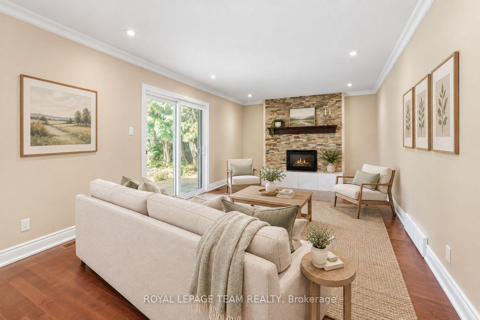 Photo 18 of 19 Amberwood Crescent, Ottawa, Pineglen/Country Place — HOMEH