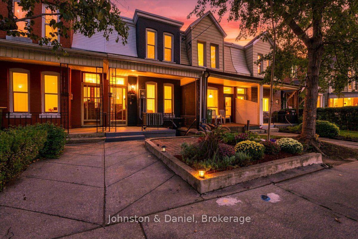 Photo 2 of 321 Euclid Avenue, Toronto, Trinity-Bellwoods — HOMEH