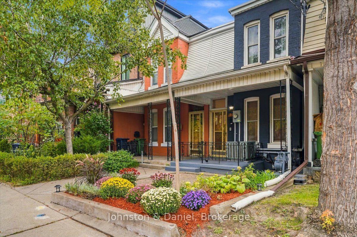 Photo 3 of 321 Euclid Avenue, Toronto, Trinity-Bellwoods — HOMEH