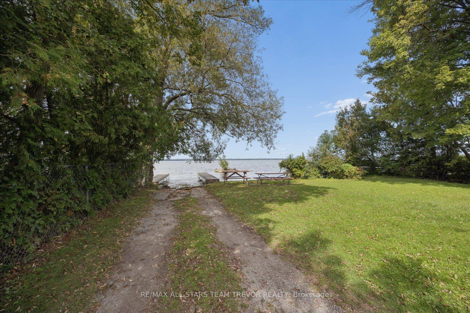 Photo 30 of 215 Elm Avenue, Georgina, Keswick South — HOMEH