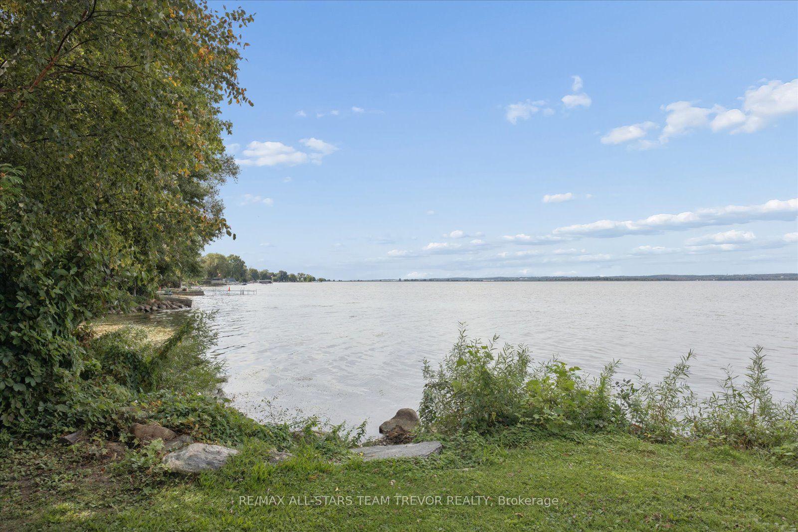 Photo 31 of 215 Elm Avenue, Georgina, Keswick South — HOMEH