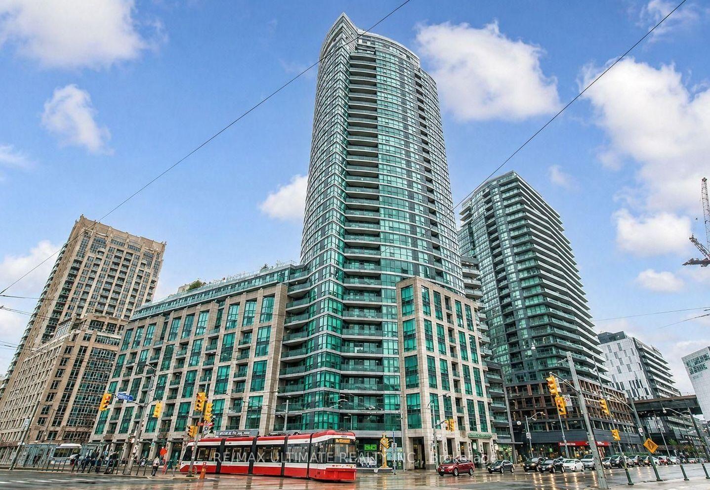 Photo 1 of Unit 2404, 600 Fleet Street, Toronto, Niagara — HOMEH