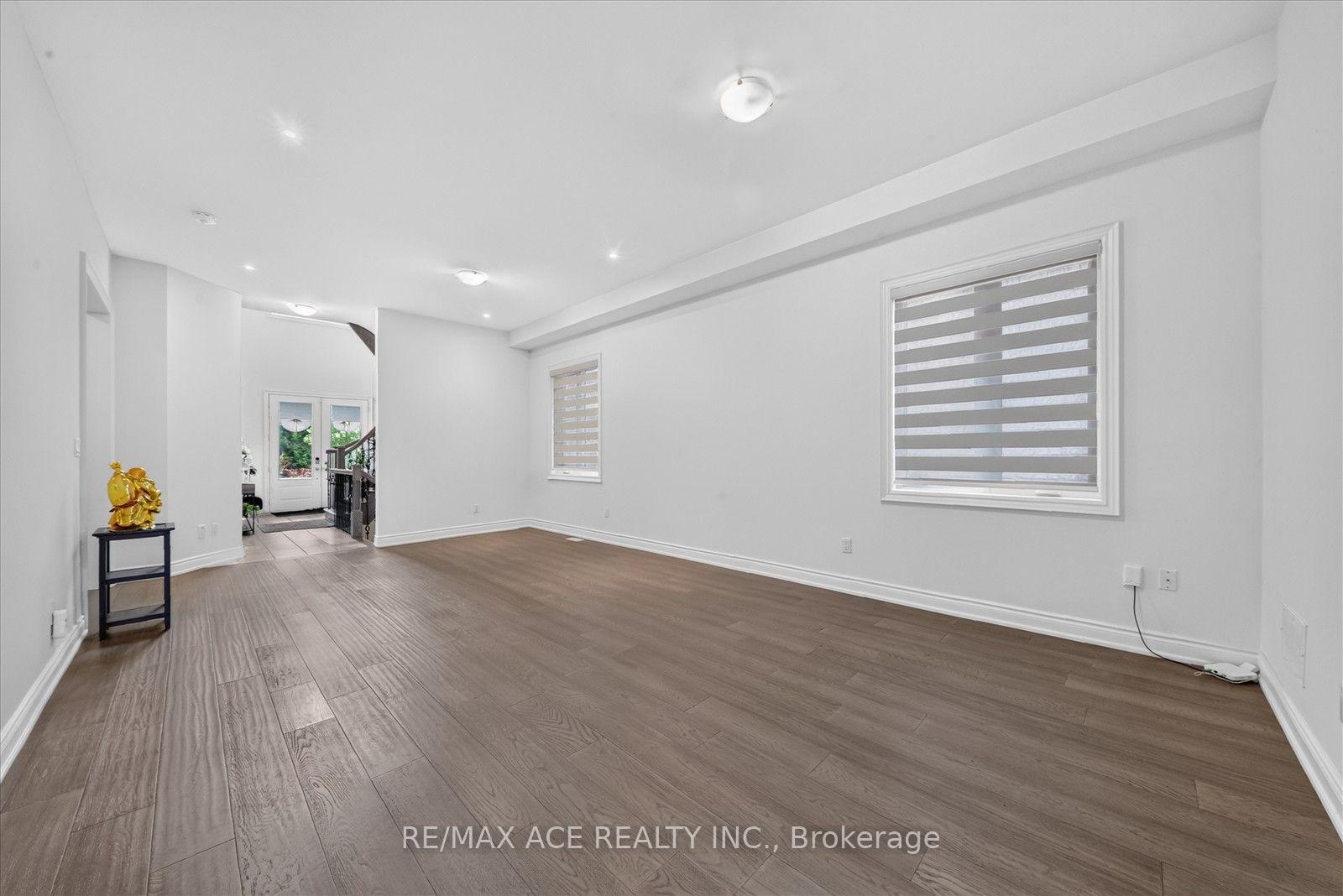Photo 8 of 7607 Ninth Line, Markham, Box Grove — HOMEH