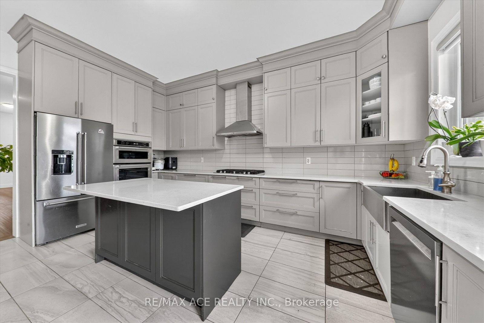 Photo 15 of 7607 Ninth Line, Markham, Box Grove — HOMEH
