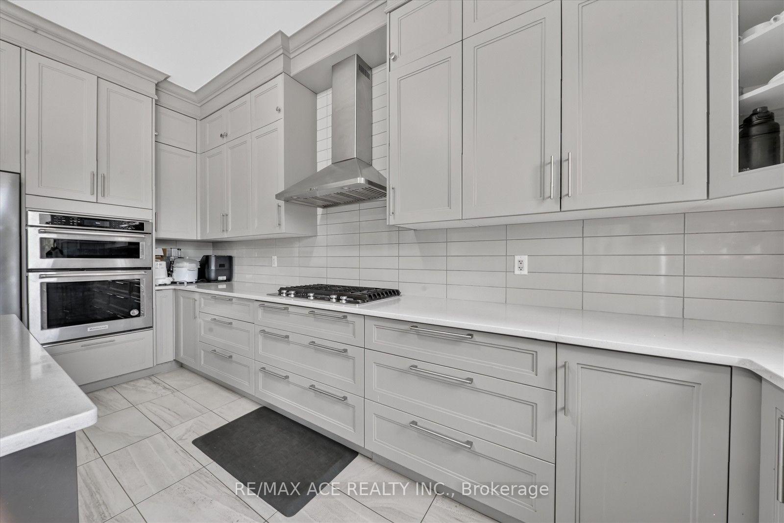 Photo 16 of 7607 Ninth Line, Markham, Box Grove — HOMEH