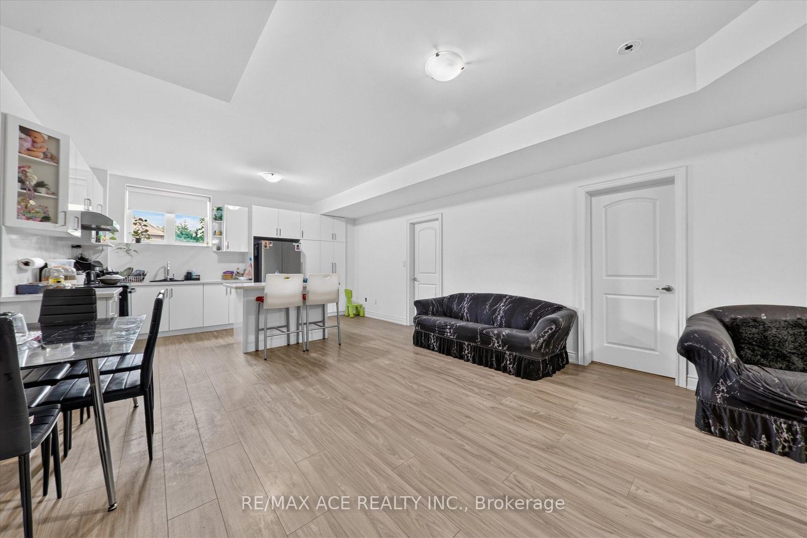 Photo 37 of 7607 Ninth Line, Markham, Box Grove — HOMEH