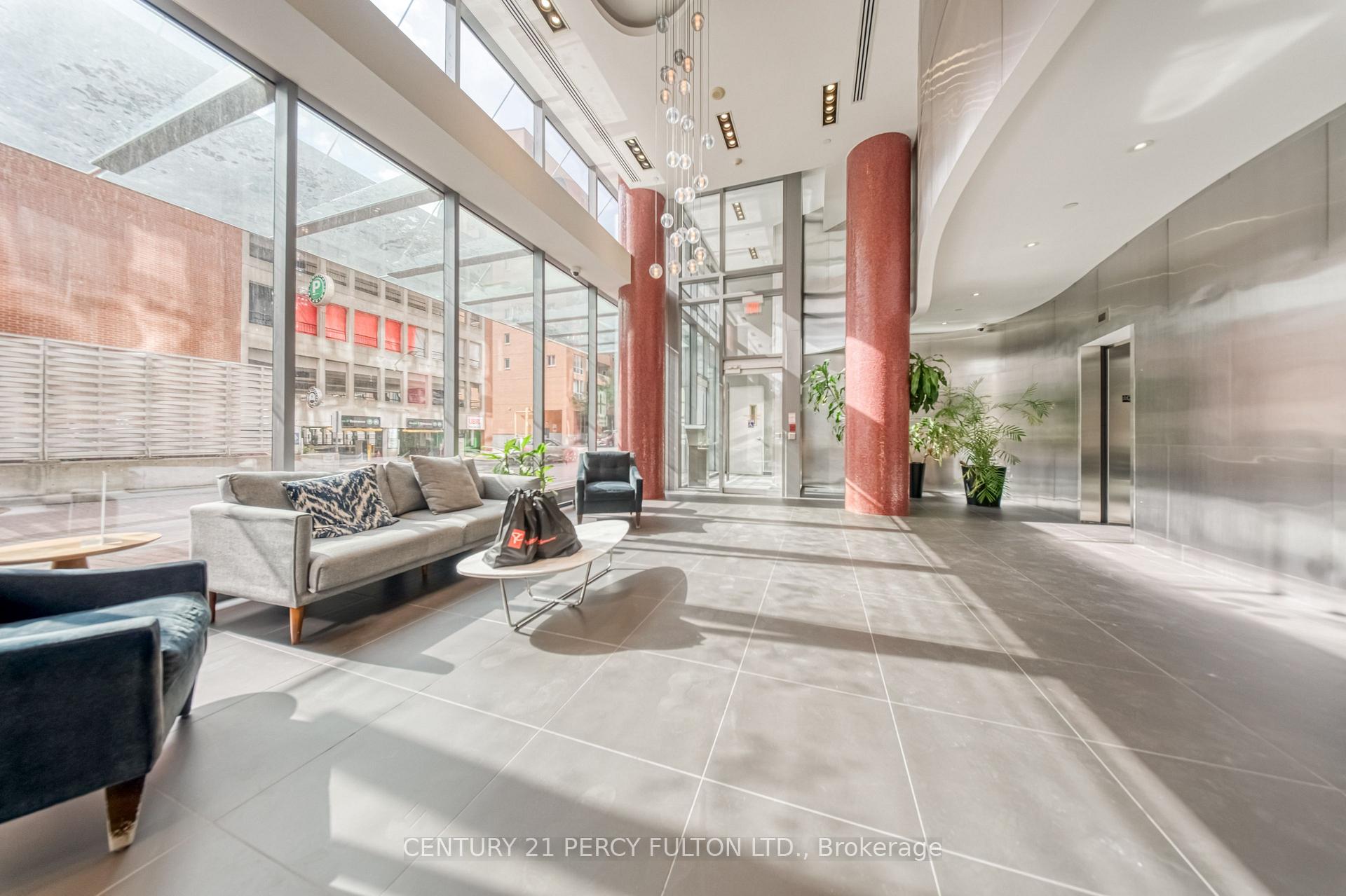 Photo 5 of Unit 801, 1 Market Street, Toronto, Waterfront Communities — HOMEH