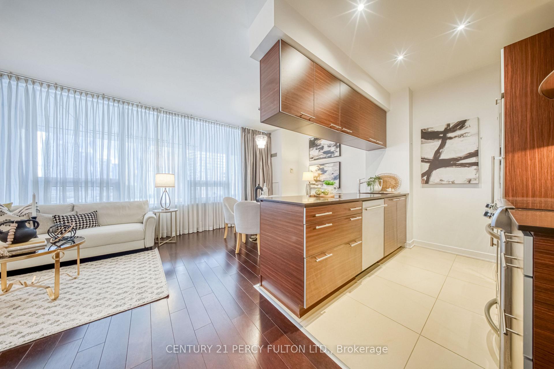 Photo 10 of Unit 801, 1 Market Street, Toronto, Waterfront Communities — HOMEH