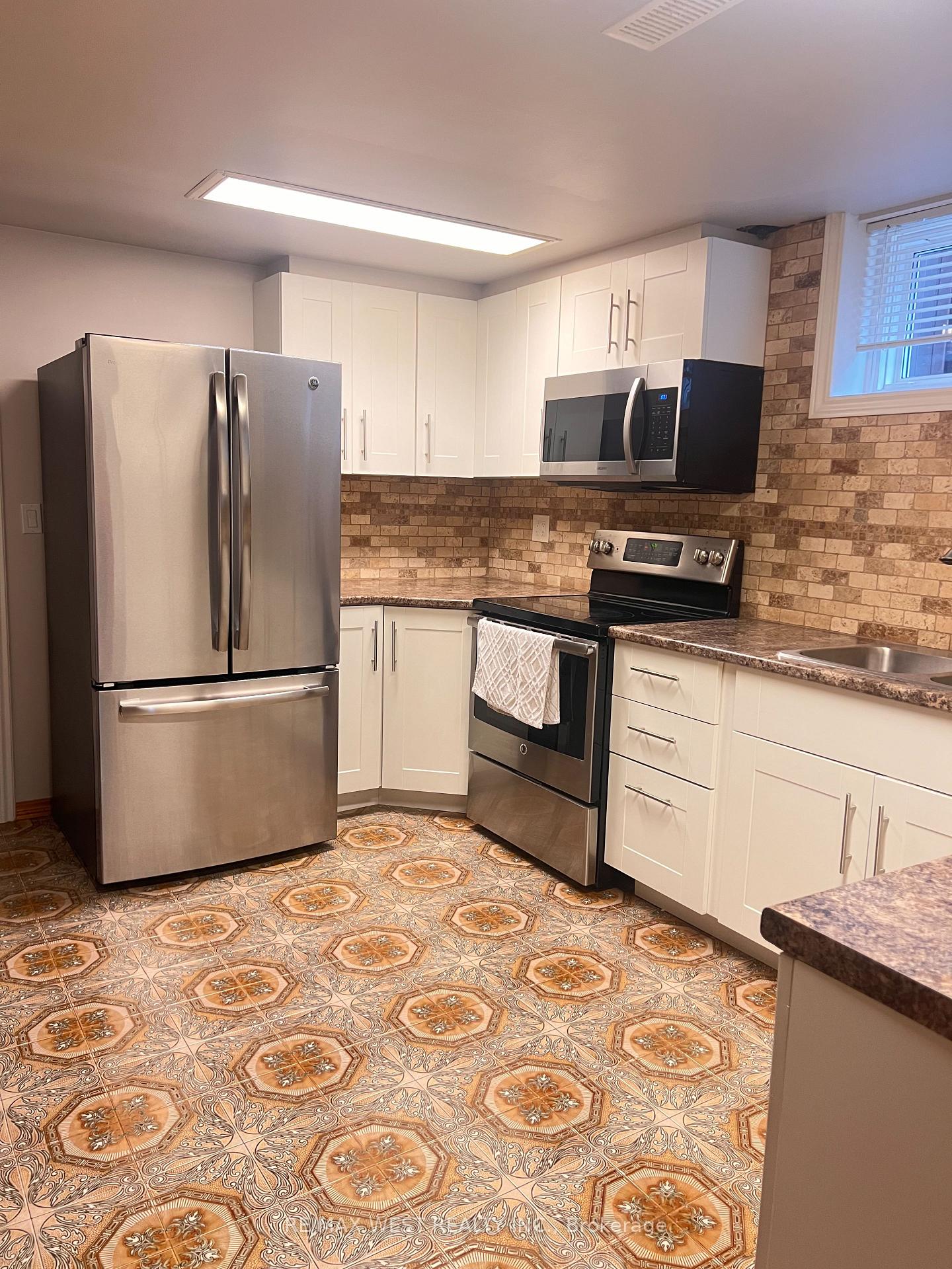 Photo 3 of 57 Starview Drive, North York, Humberlea-Pelmo Park — HOMEH