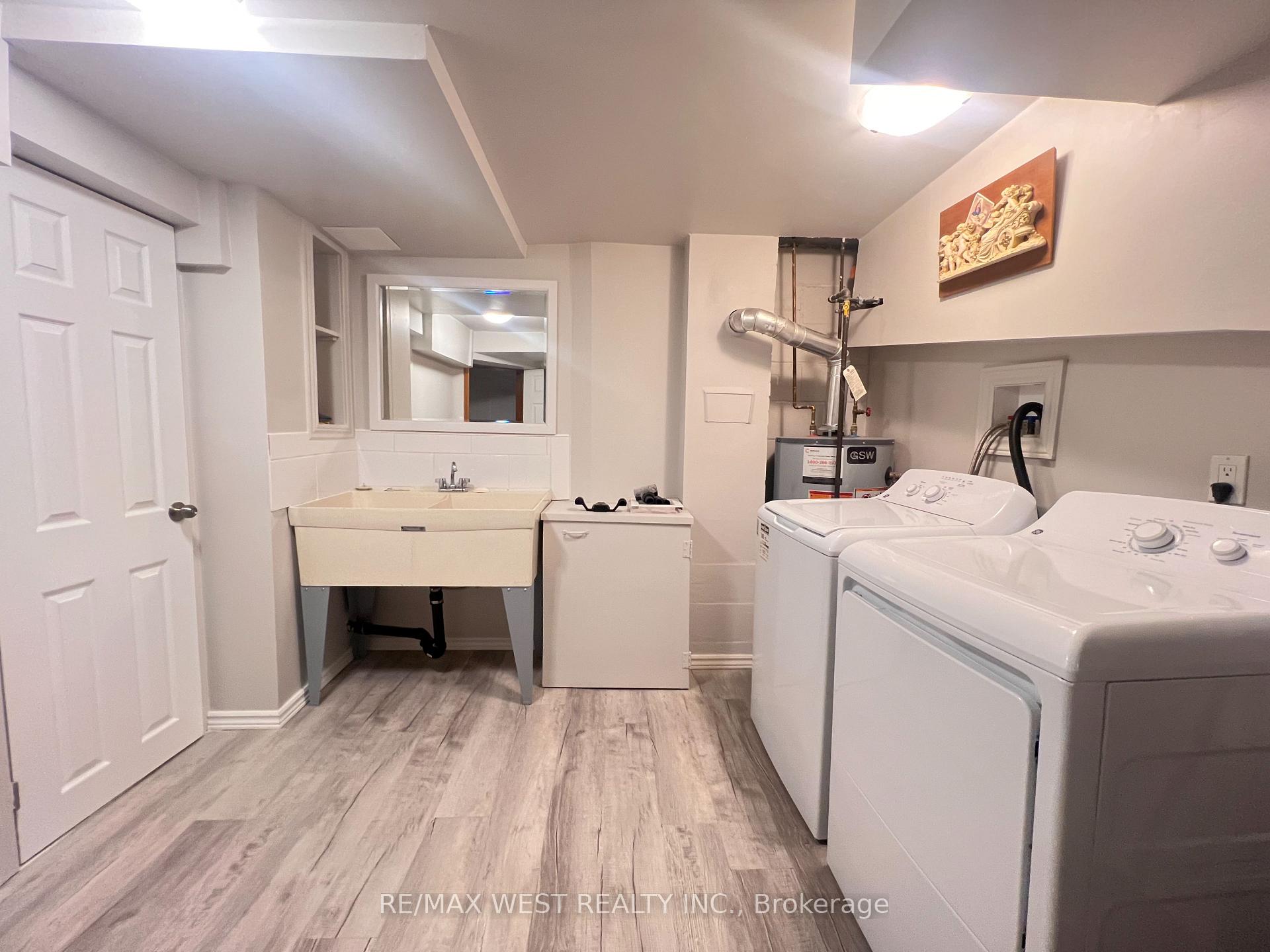 Photo 5 of 57 Starview Drive, North York, Humberlea-Pelmo Park — HOMEH