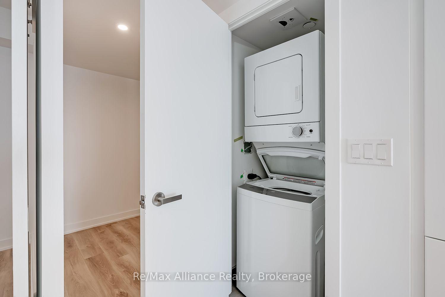 Photo 7 of Unit 309, 370 Martha Street, Burlington, Brant — HOMEH