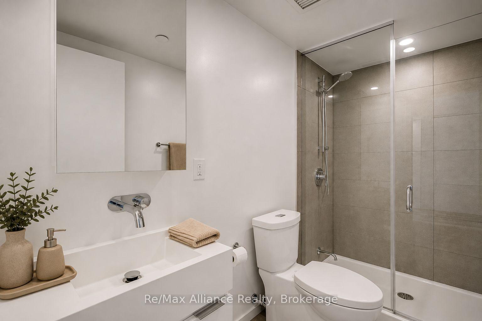 Photo 23 of Unit 309, 370 Martha Street, Burlington, Brant — HOMEH