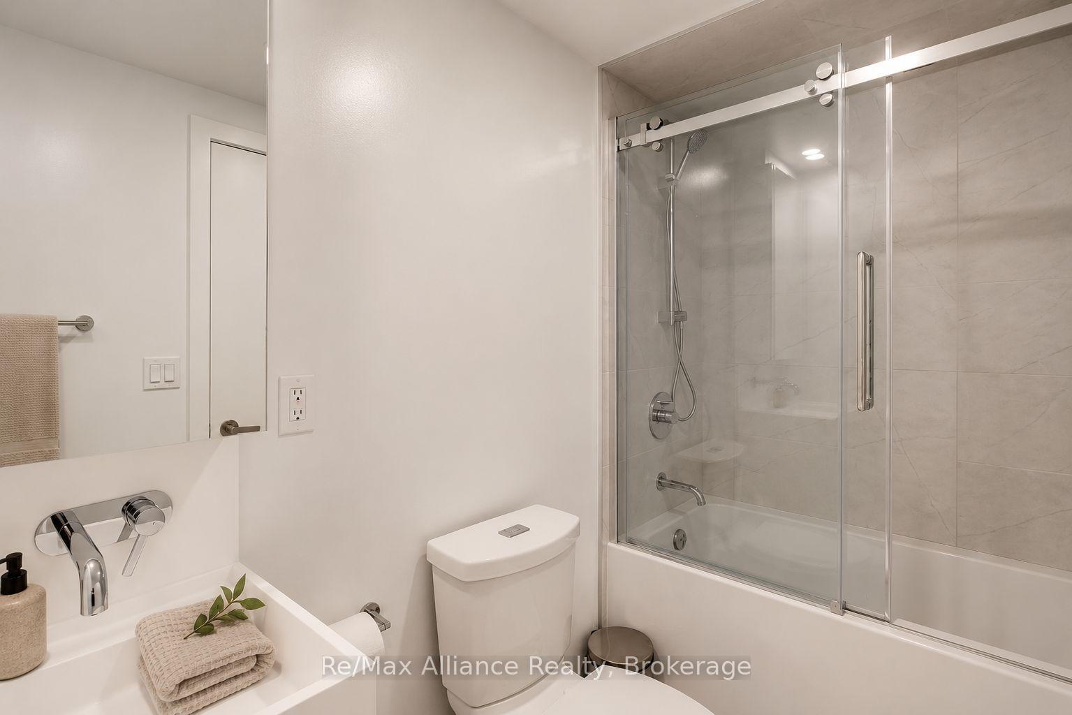 Photo 28 of Unit 309, 370 Martha Street, Burlington, Brant — HOMEH