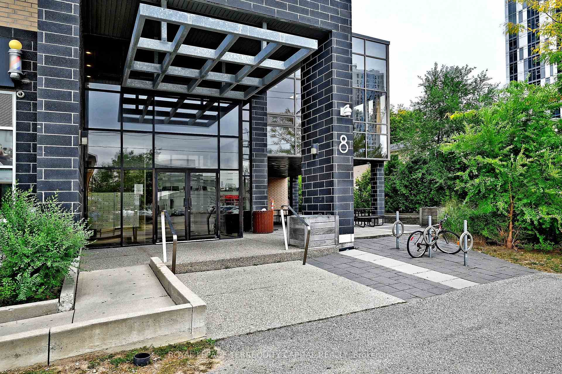 Photo 3 of Unit 803, 8 Hickory Street, Waterloo, Downtown Waterloo — HOMEH