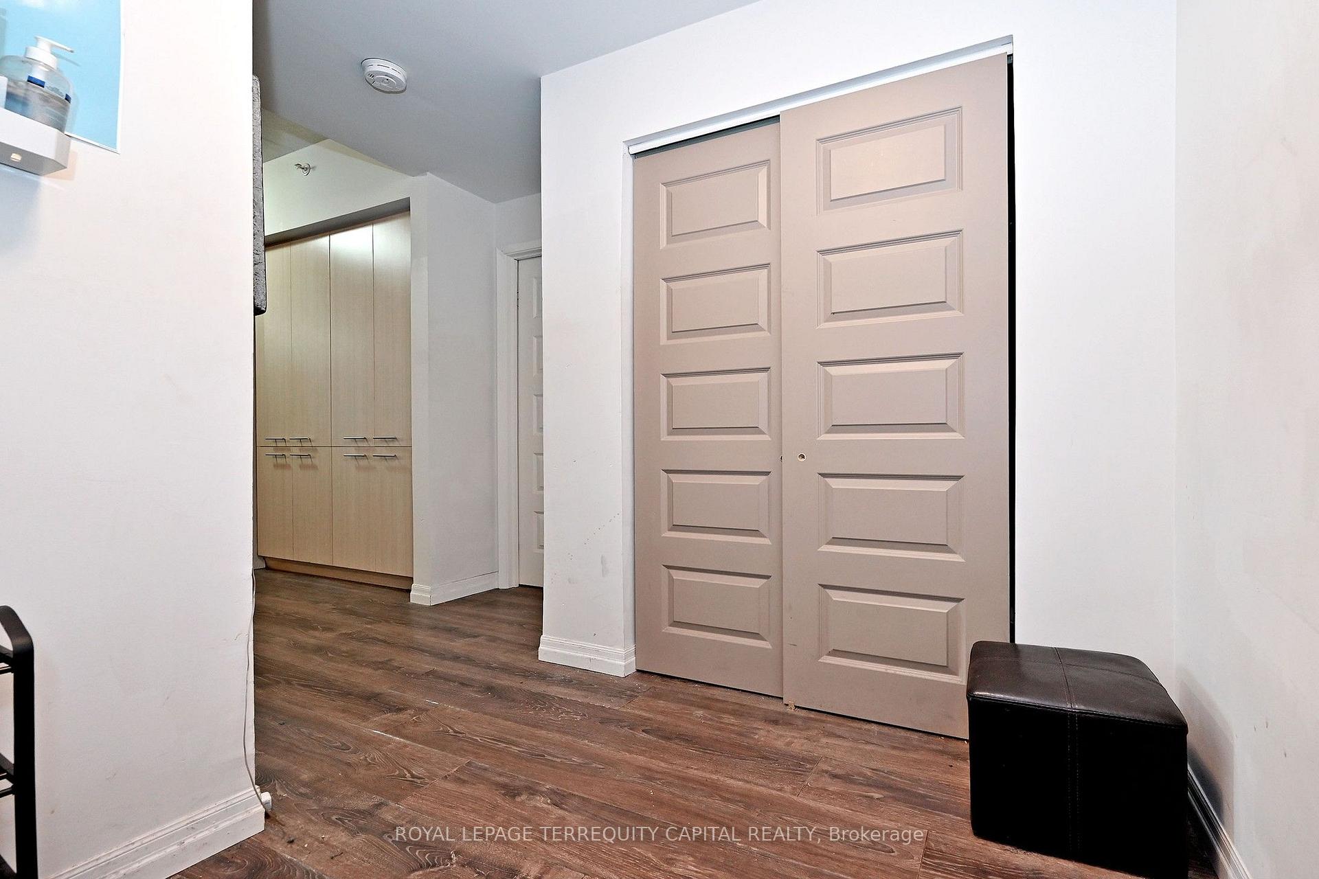 Photo 9 of Unit 803, 8 Hickory Street, Waterloo, Downtown Waterloo — HOMEH