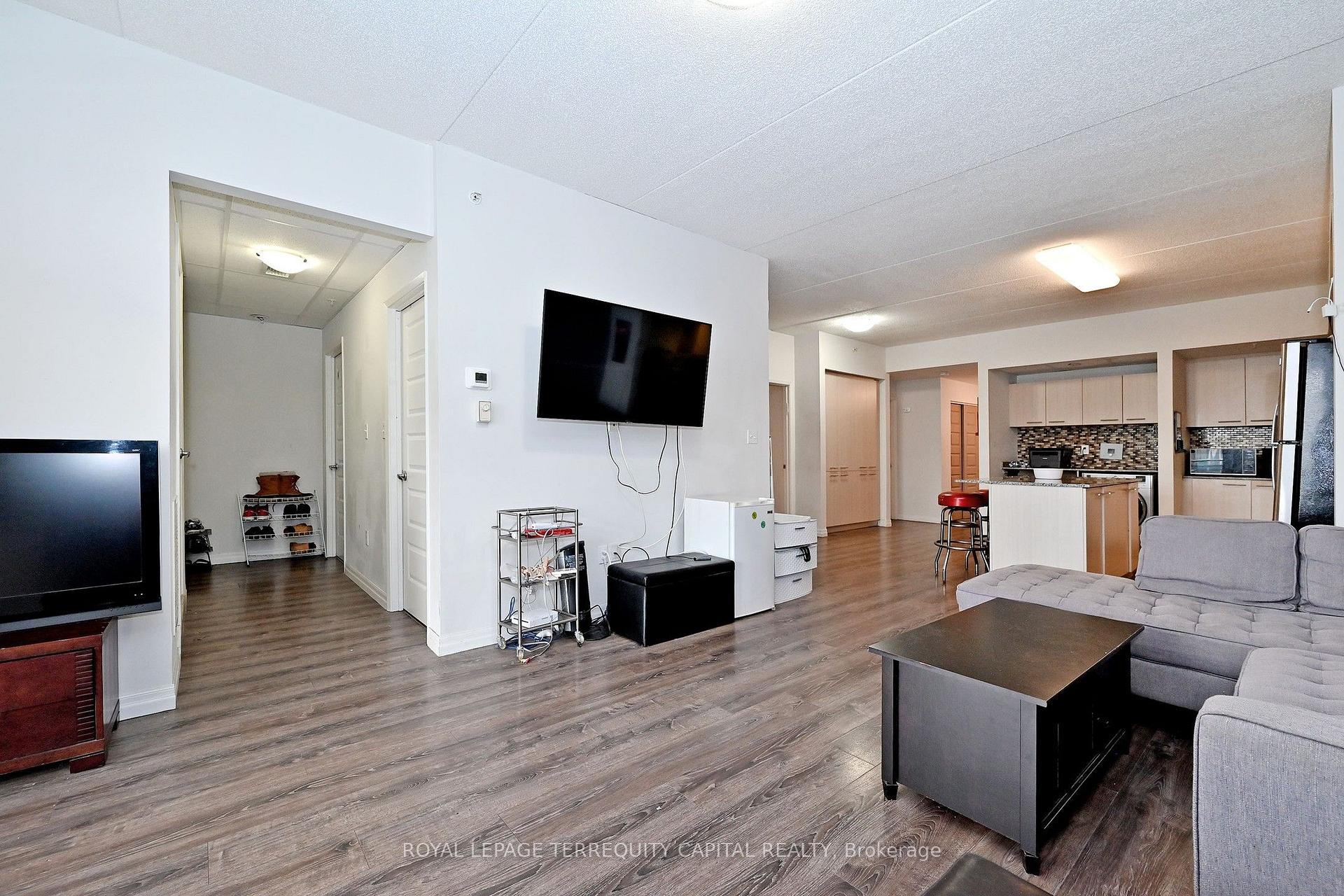 Photo 19 of Unit 803, 8 Hickory Street, Waterloo, Downtown Waterloo — HOMEH