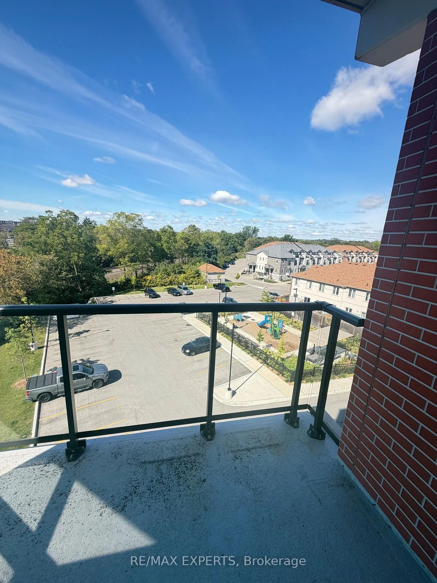 Photo 10 of Unit 518, 1010 Dundas Street E, Whitby, Pringle Creek — HOMEH