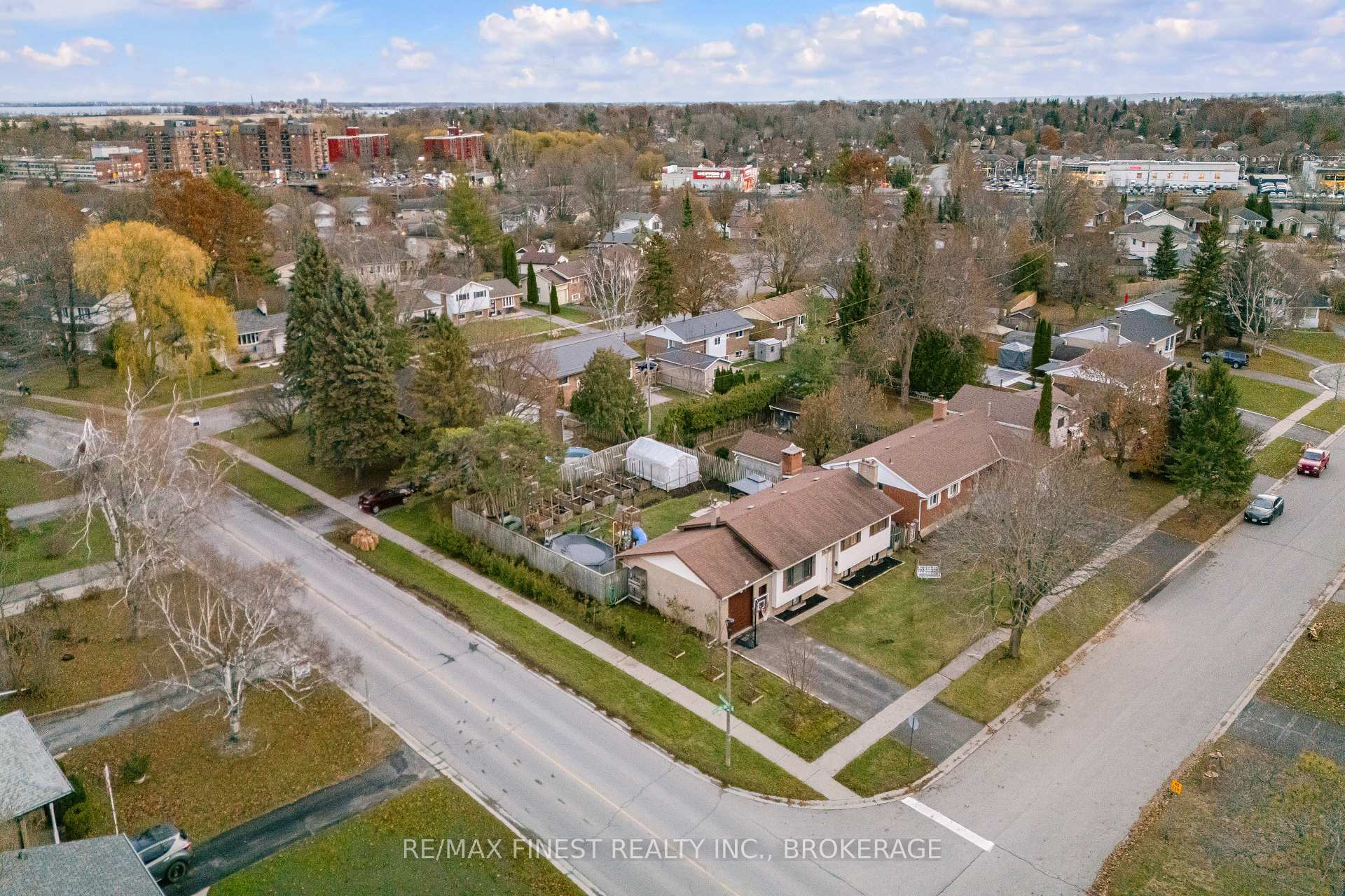 Photo 3 of 602 Watford Place, Kingston, South of Taylor-Kidd Blvd — HOMEH