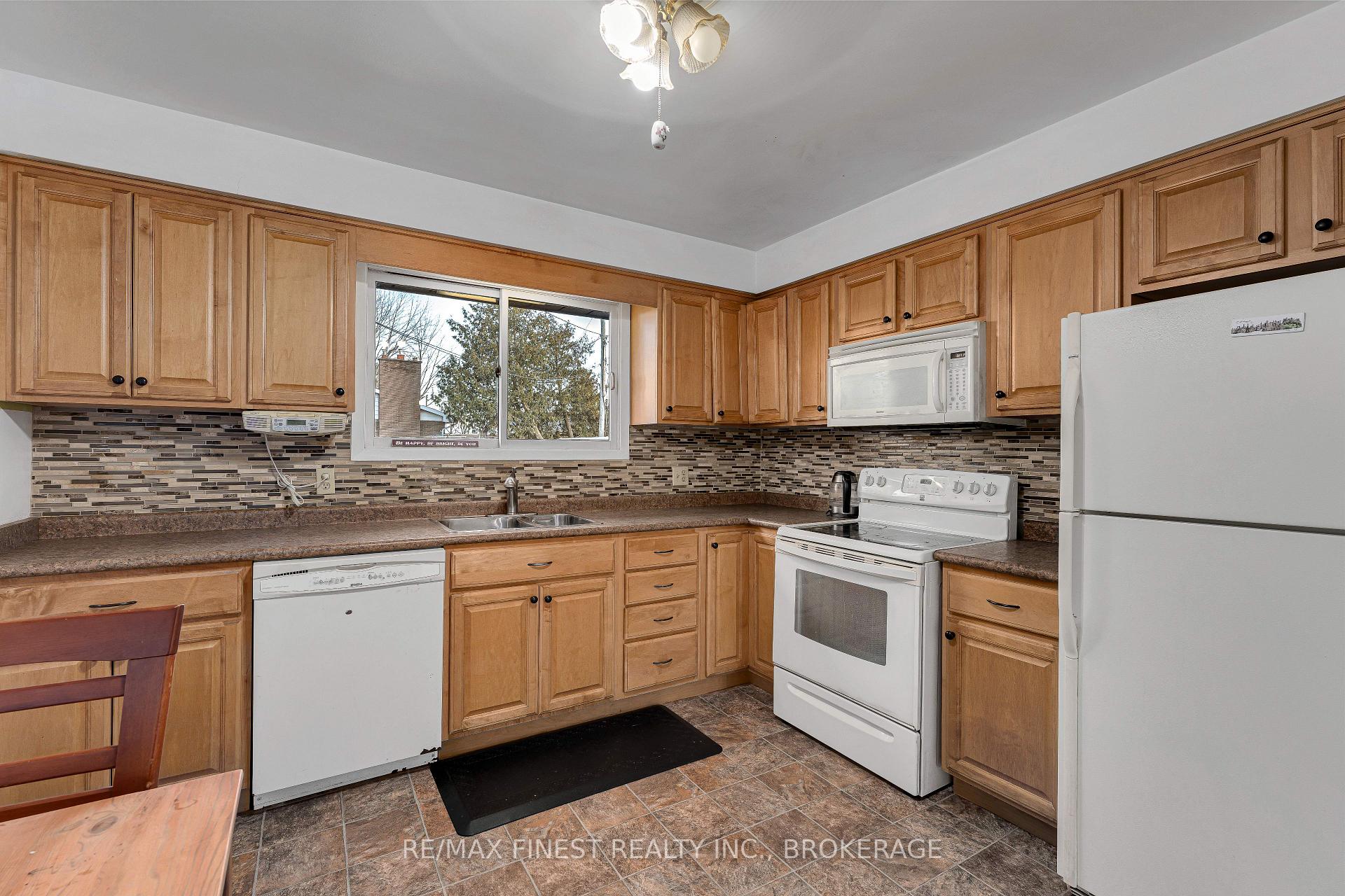 Photo 12 of 602 Watford Place, Kingston, South of Taylor-Kidd Blvd — HOMEH
