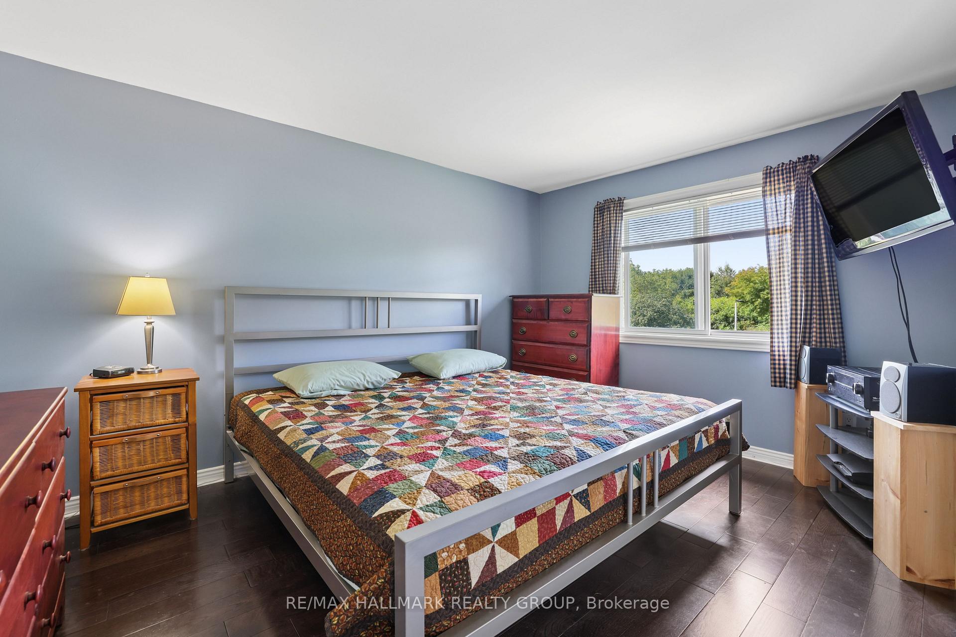 Photo 13 of 27 Brando Crescent, Ottawa, Hunt Club Park/Greenboro — HOMEH