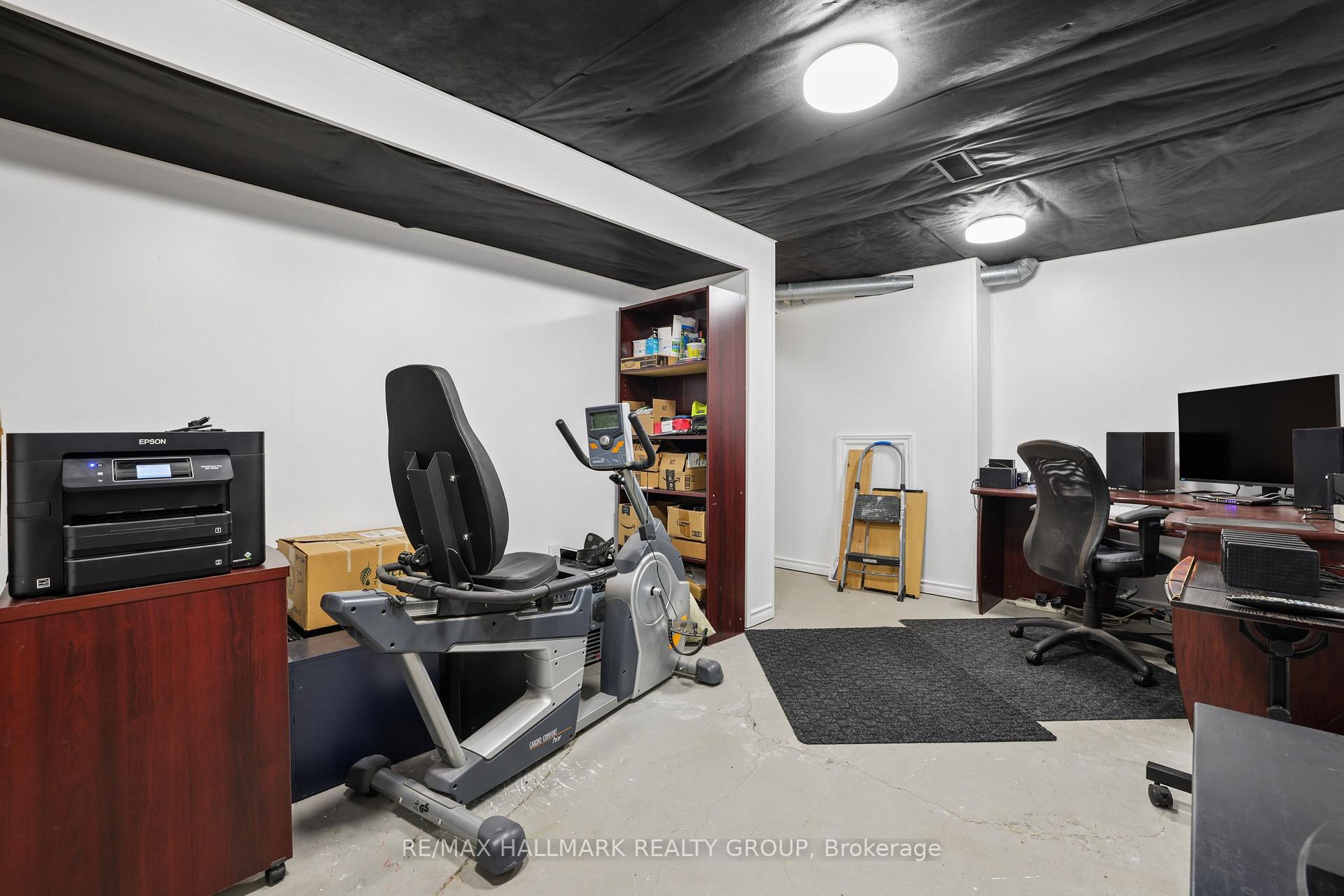 Photo 19 of 27 Brando Crescent, Ottawa, Hunt Club Park/Greenboro — HOMEH
