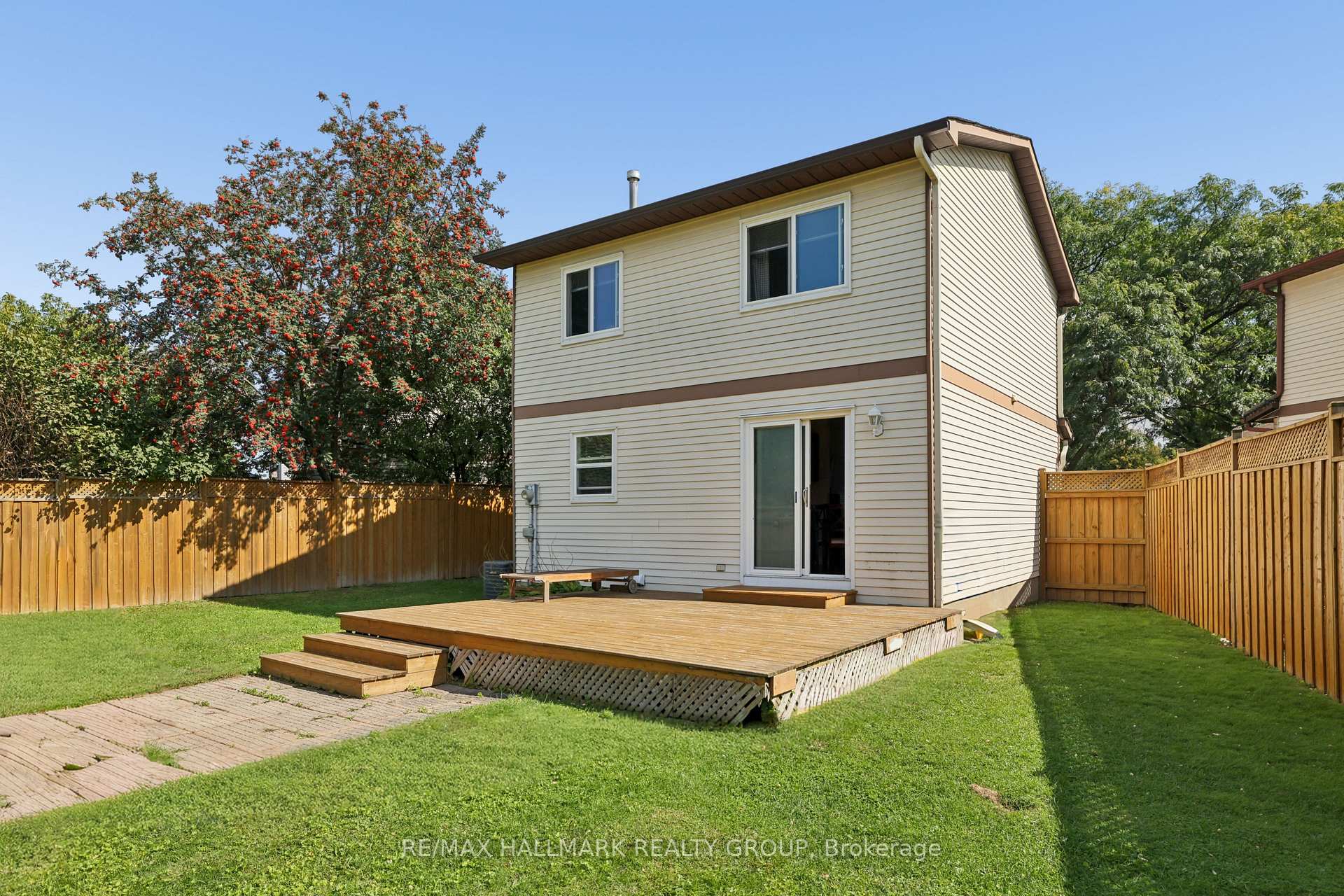 Photo 21 of 27 Brando Crescent, Ottawa, Hunt Club Park/Greenboro — HOMEH