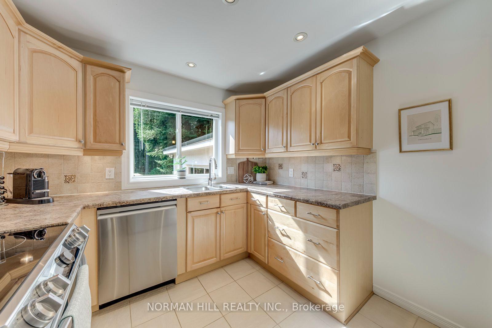 Photo 19 of 2180 Caroline Street, Burlington, Brant — HOMEH