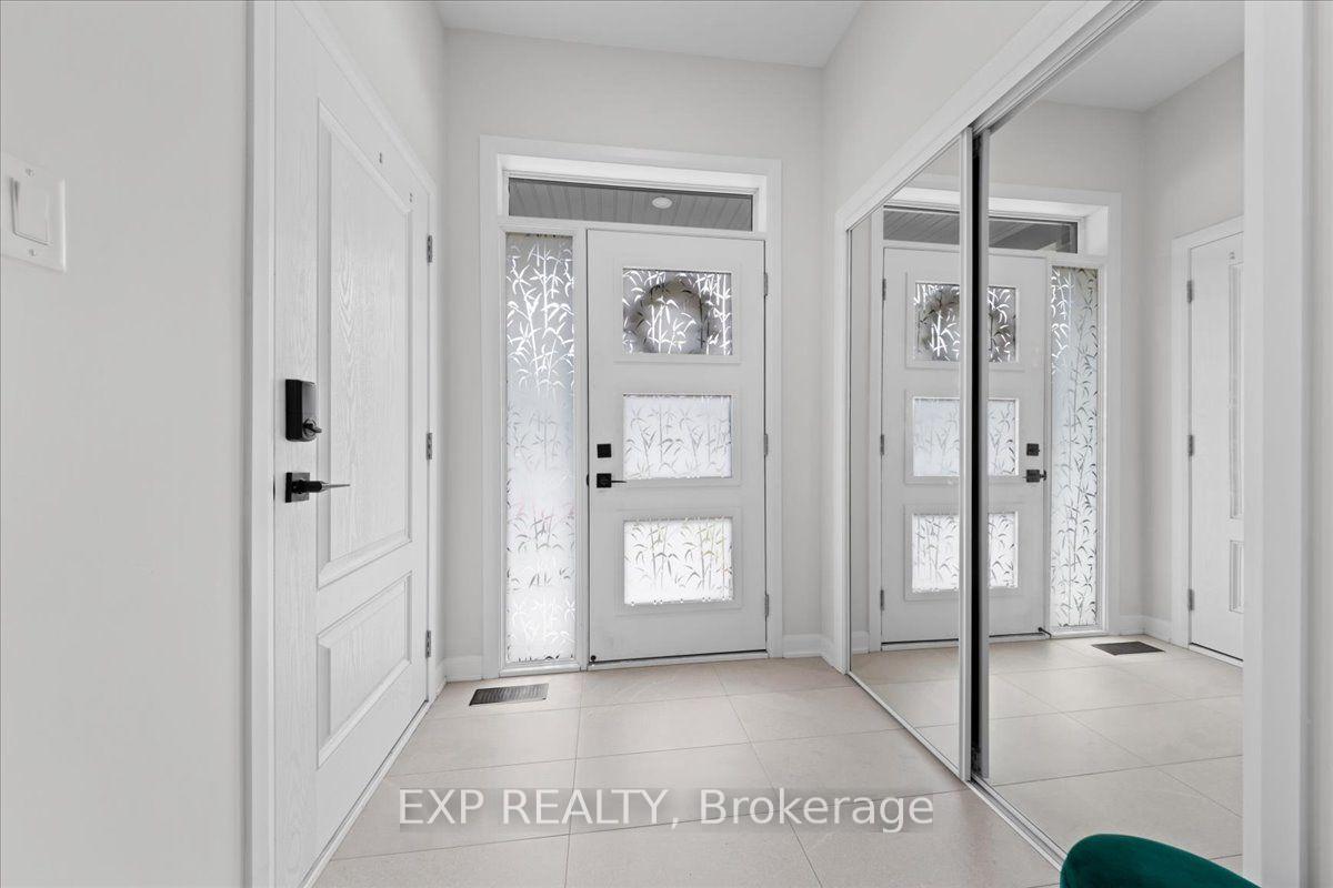 Photo 3 of 722 Fairline Row, Ottawa, Kanata - Emerald Meadows/Trailwest — HOMEH