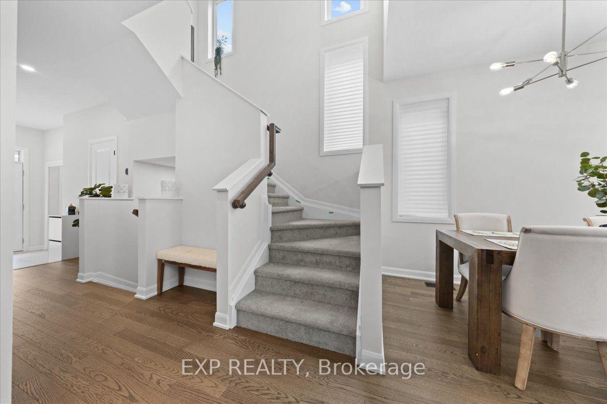Photo 16 of 722 Fairline Row, Ottawa, Kanata - Emerald Meadows/Trailwest — HOMEH