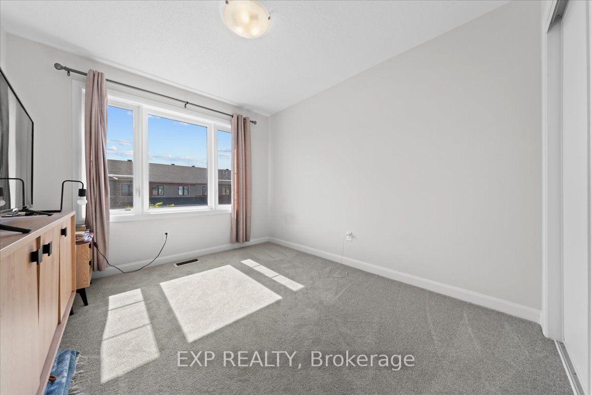 Photo 27 of 722 Fairline Row, Ottawa, Kanata - Emerald Meadows/Trailwest — HOMEH