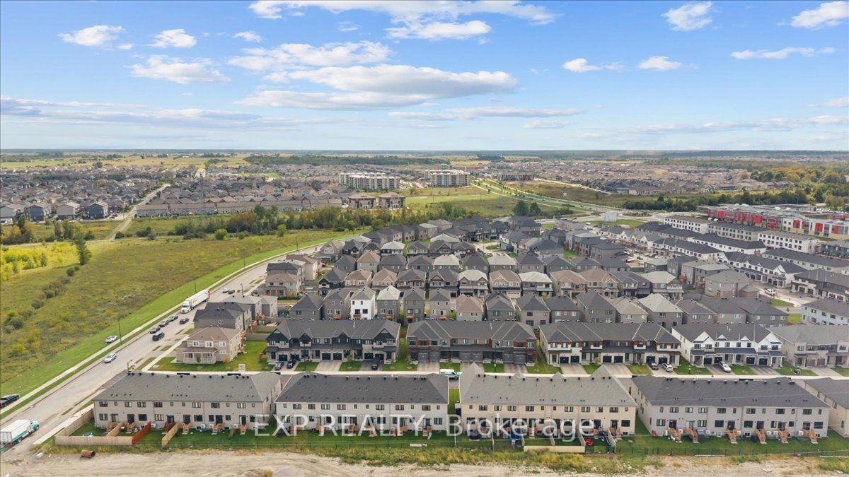 Photo 33 of 722 Fairline Row, Ottawa, Kanata - Emerald Meadows/Trailwest — HOMEH