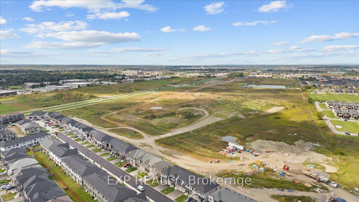 Photo 35 of 722 Fairline Row, Ottawa, Kanata - Emerald Meadows/Trailwest — HOMEH