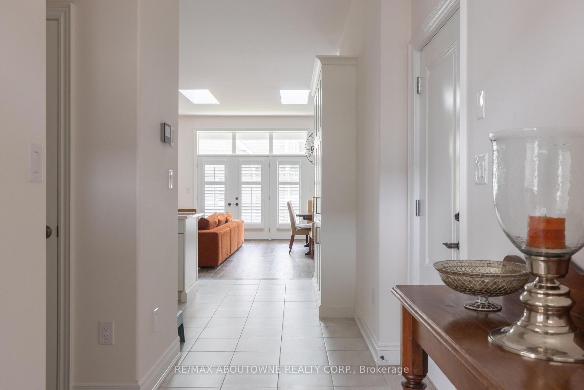 Photo 5 of 21 Sassafras Row, Fort Erie, Ridgeway — HOMEH