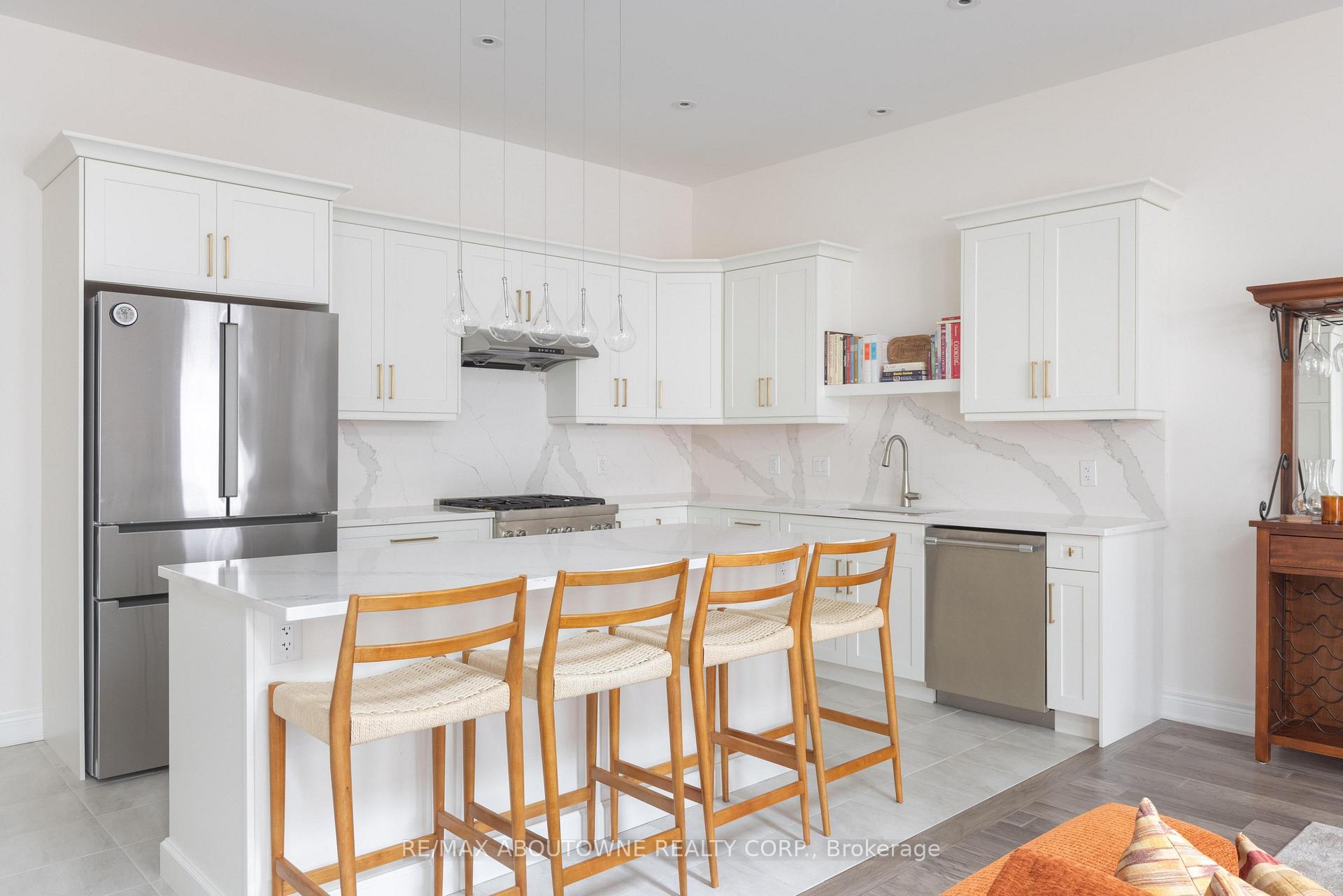Photo 11 of 21 Sassafras Row, Fort Erie, Ridgeway — HOMEH