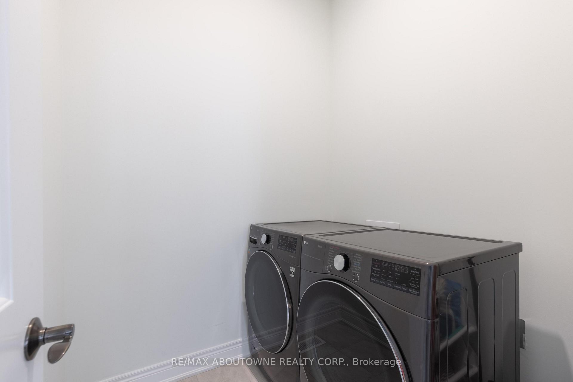 Photo 18 of 21 Sassafras Row, Fort Erie, Ridgeway — HOMEH