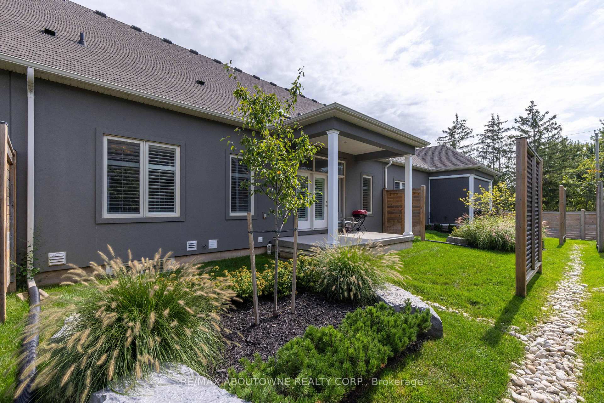 Photo 23 of 21 Sassafras Row, Fort Erie, Ridgeway — HOMEH