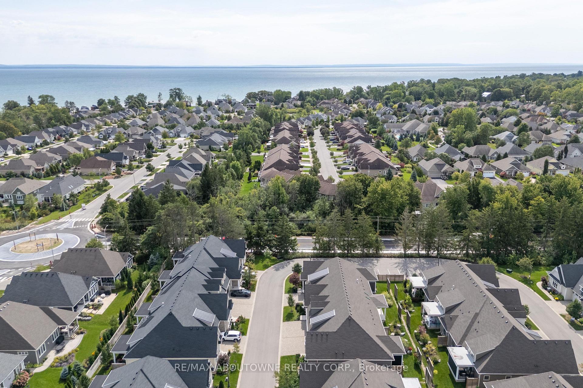 Photo 32 of 21 Sassafras Row, Fort Erie, Ridgeway — HOMEH