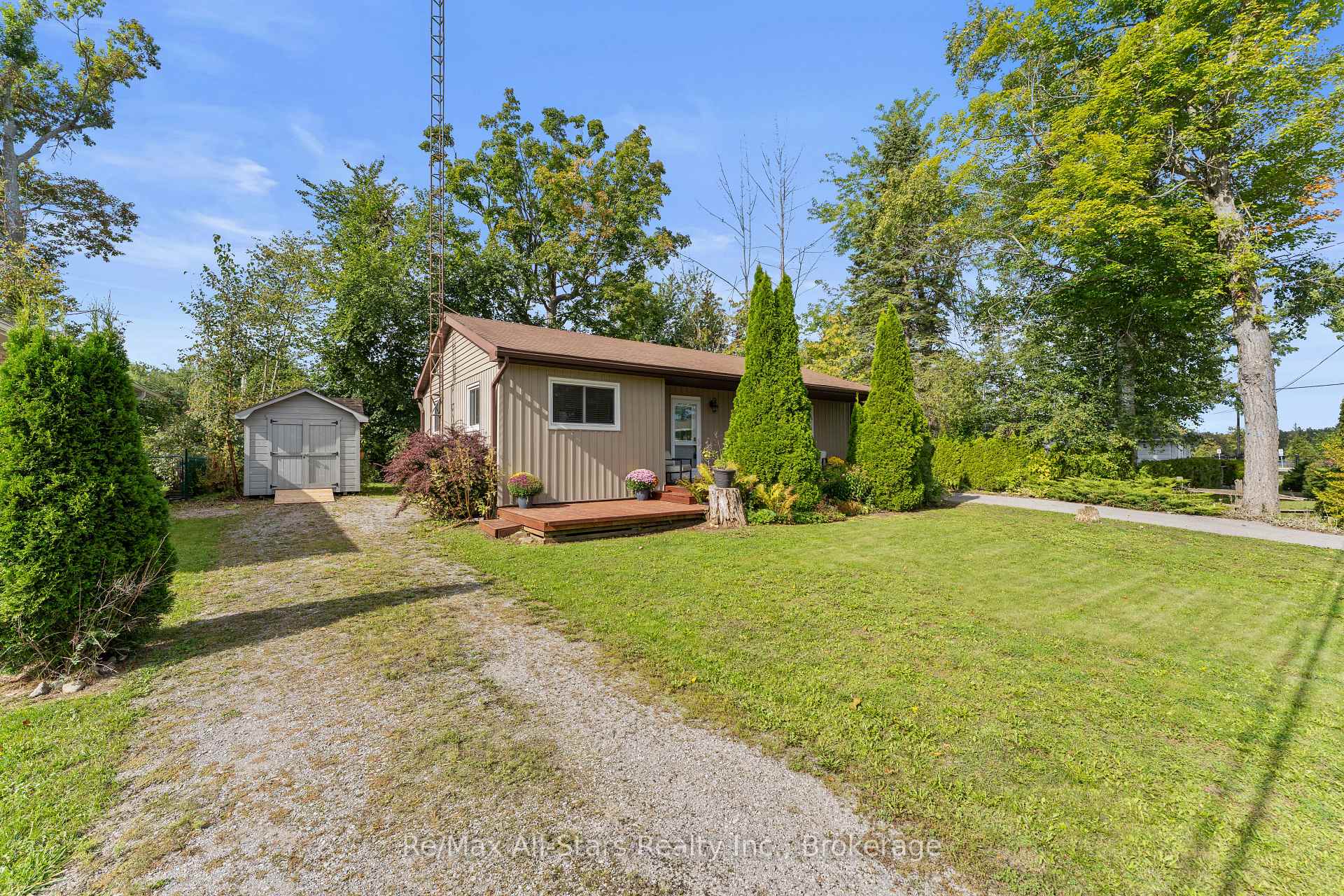 Photo 2 of 7 Lance Street, Kawartha Lakes, Bobcaygeon — HOMEH