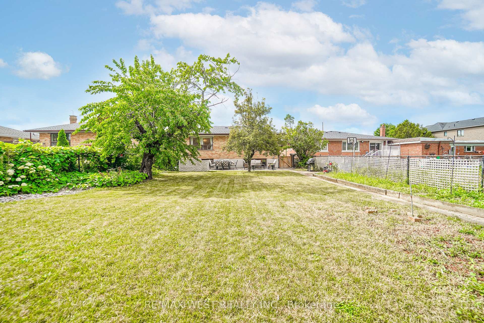 Photo 11 of 14 Model Avenue, North York, Clanton Park — HOMEH