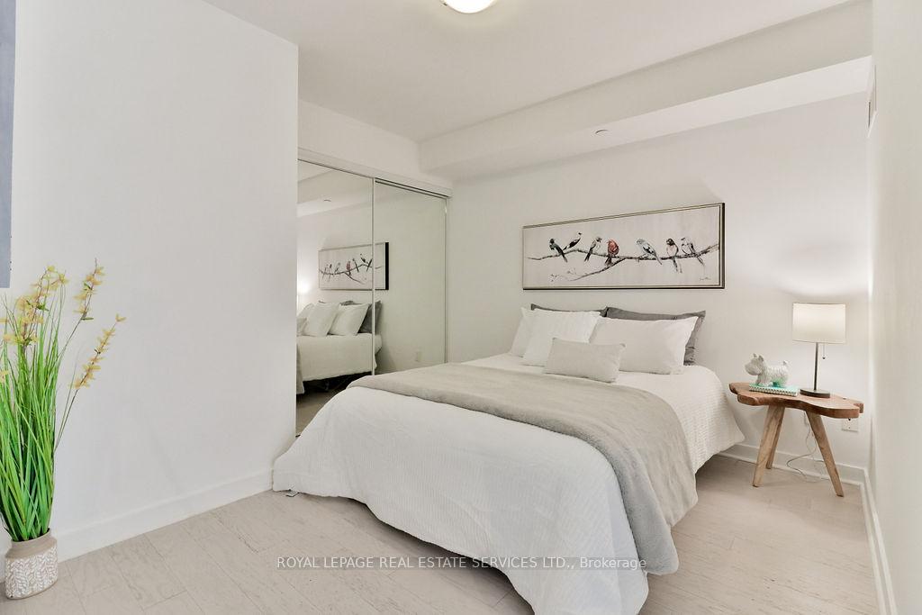 Photo 5 of Unit 908, 58 Orchard View Boulevard, Toronto, Yonge-Eglinton — HOMEH