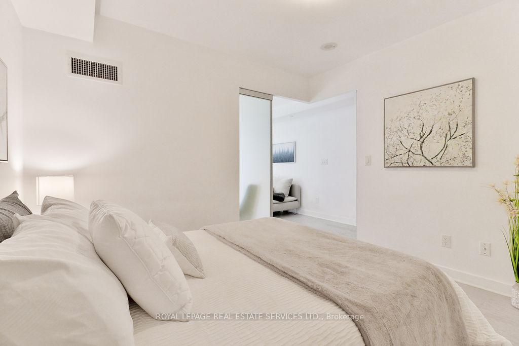 Photo 6 of Unit 908, 58 Orchard View Boulevard, Toronto, Yonge-Eglinton — HOMEH
