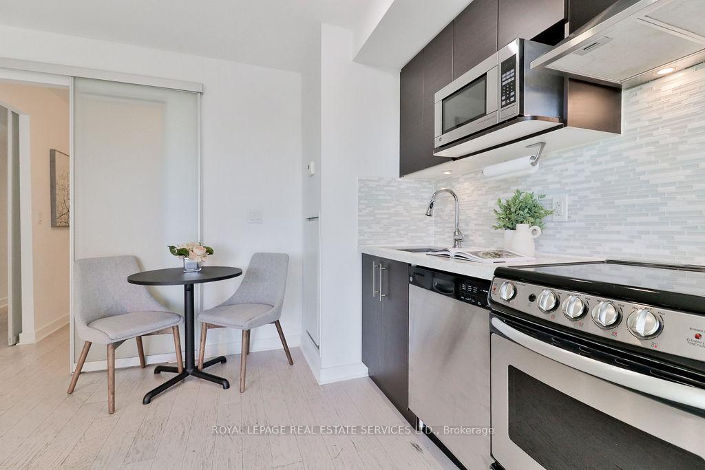 Photo 17 of Unit 908, 58 Orchard View Boulevard, Toronto, Yonge-Eglinton — HOMEH