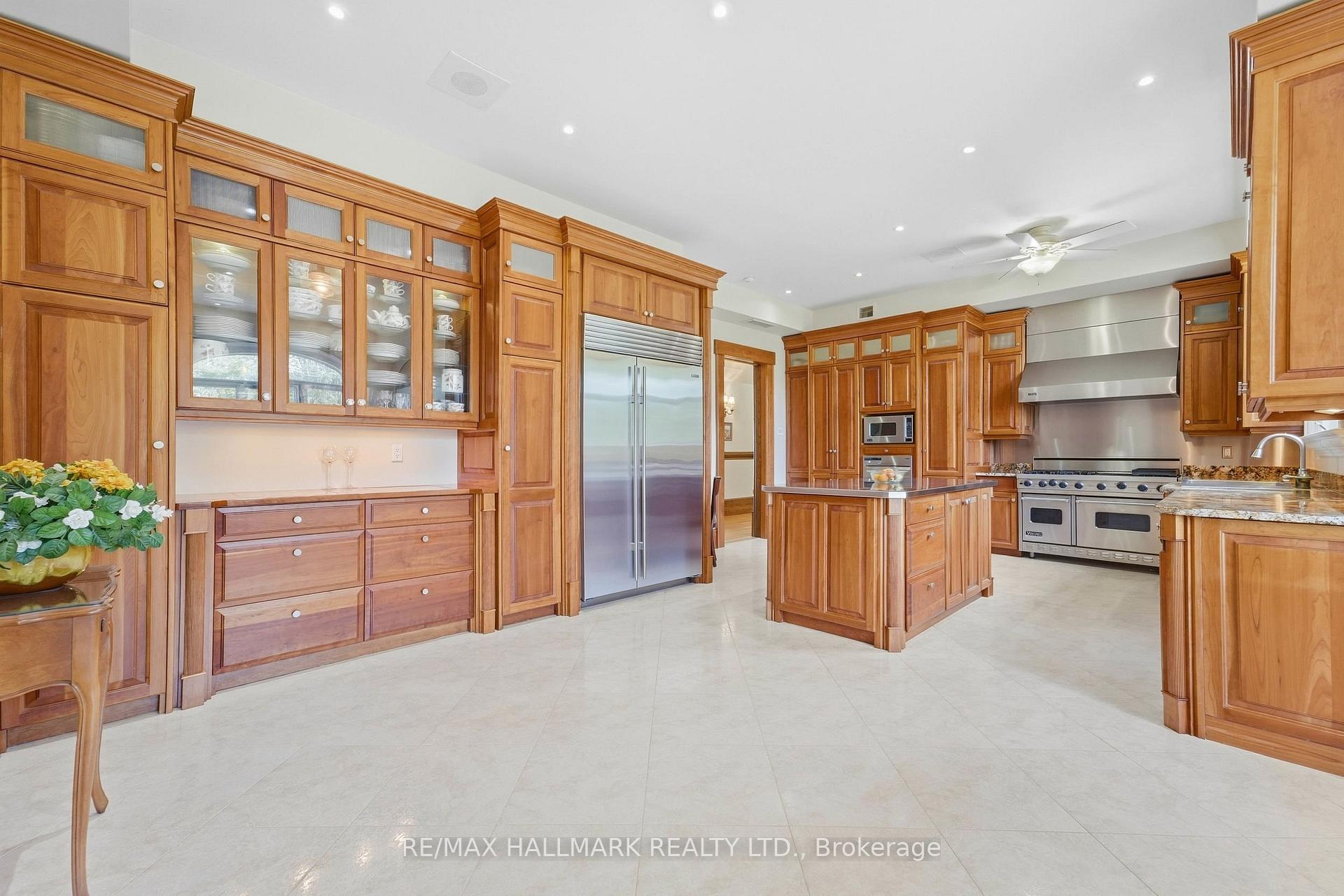 Photo 12 of 290 Tollendal Mill Road, Barrie, South Shore — HOMEH