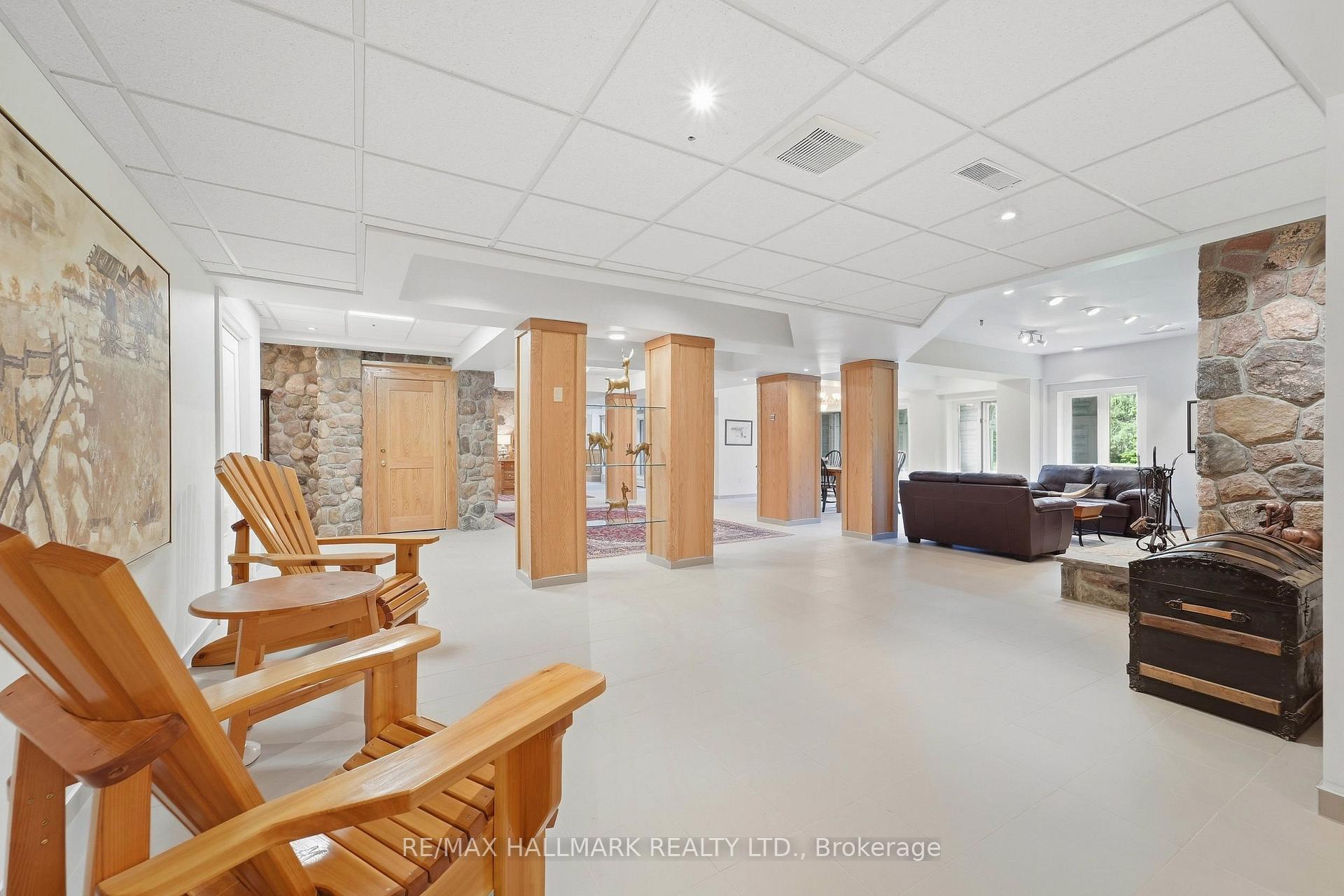 Photo 26 of 290 Tollendal Mill Road, Barrie, South Shore — HOMEH