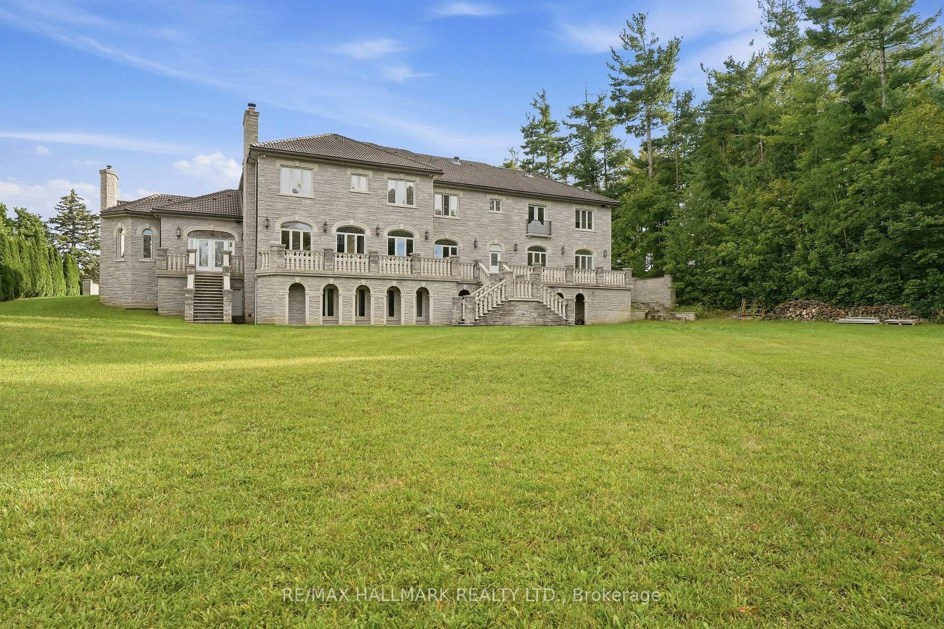 Photo 43 of 290 Tollendal Mill Road, Barrie, South Shore — HOMEH