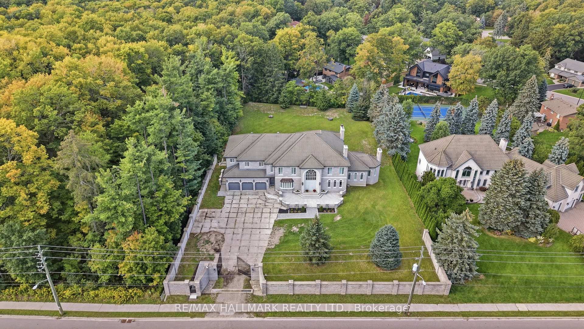 Photo 47 of 290 Tollendal Mill Road, Barrie, South Shore — HOMEH