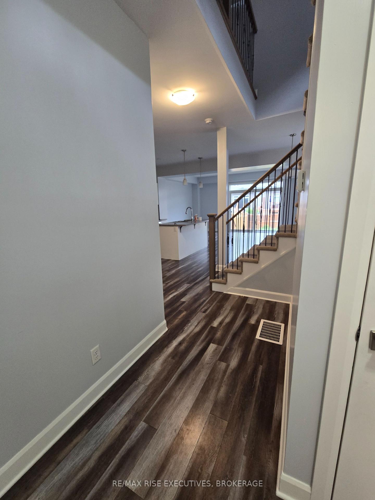 Photo 3 of 1390 Andersen Drive, Kingston, City Northwest — HOMEH